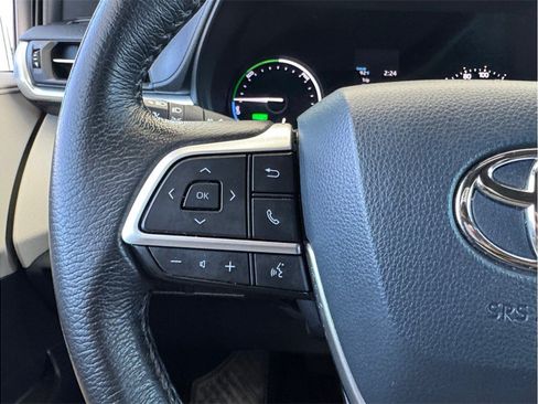 Used 2021 Toyota Sienna XLE w/ XLE Plus Package FWD image 14