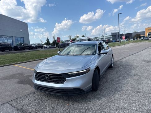 Used 2025 Honda Accord LX image 16