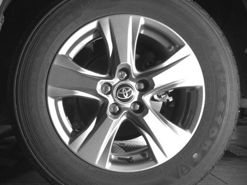 Used 2025 Toyota RAV4 XLE AWD/4WD image 13