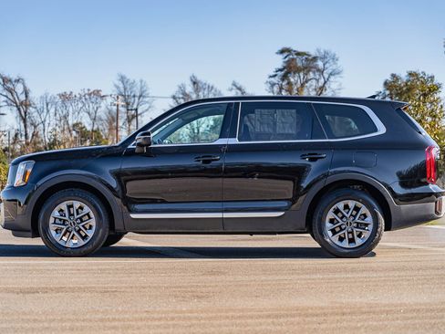 Used 2024 Kia Telluride LX image 4