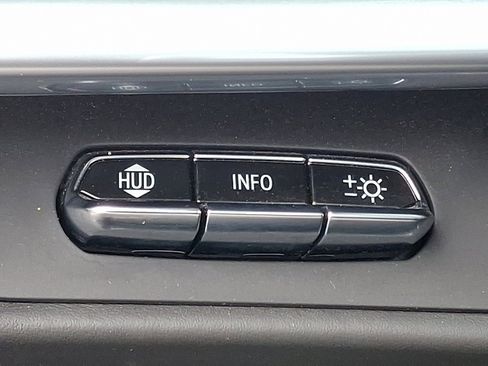 Used 2022 Chevrolet Corvette Stingray Premium Conv w/ Z51 Performance Package image 25