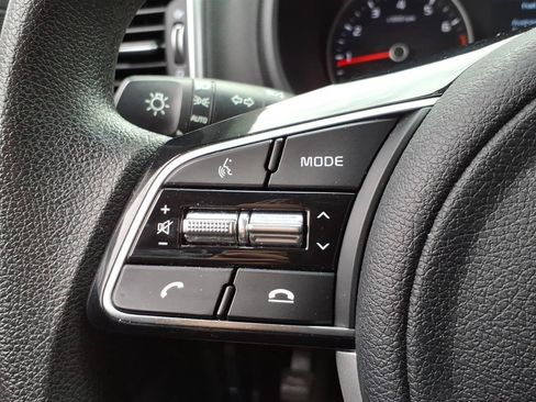 Used 2022 Kia Sportage LX FWD image 13