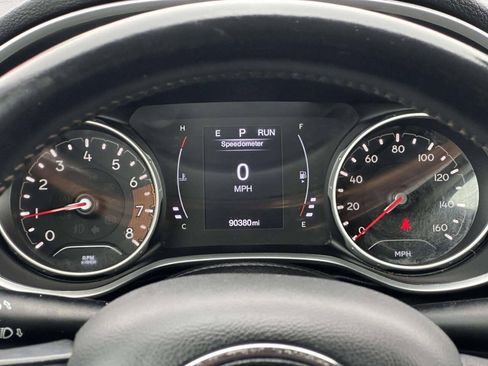 Used 2019 Jeep Compass Latitude w/ Cold Weather Group FWD image 28