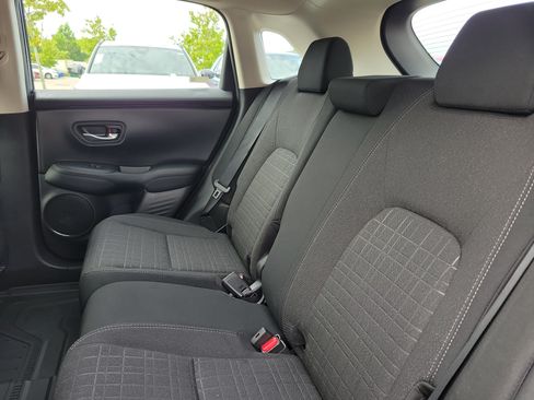 Used 2025 Honda HR-V LX image 15