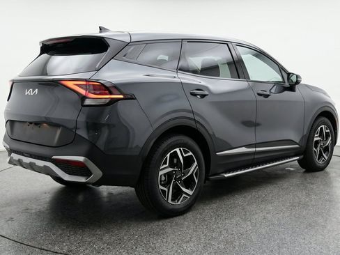 Used 2025 Kia Sportage LX AWD/4WD image 9