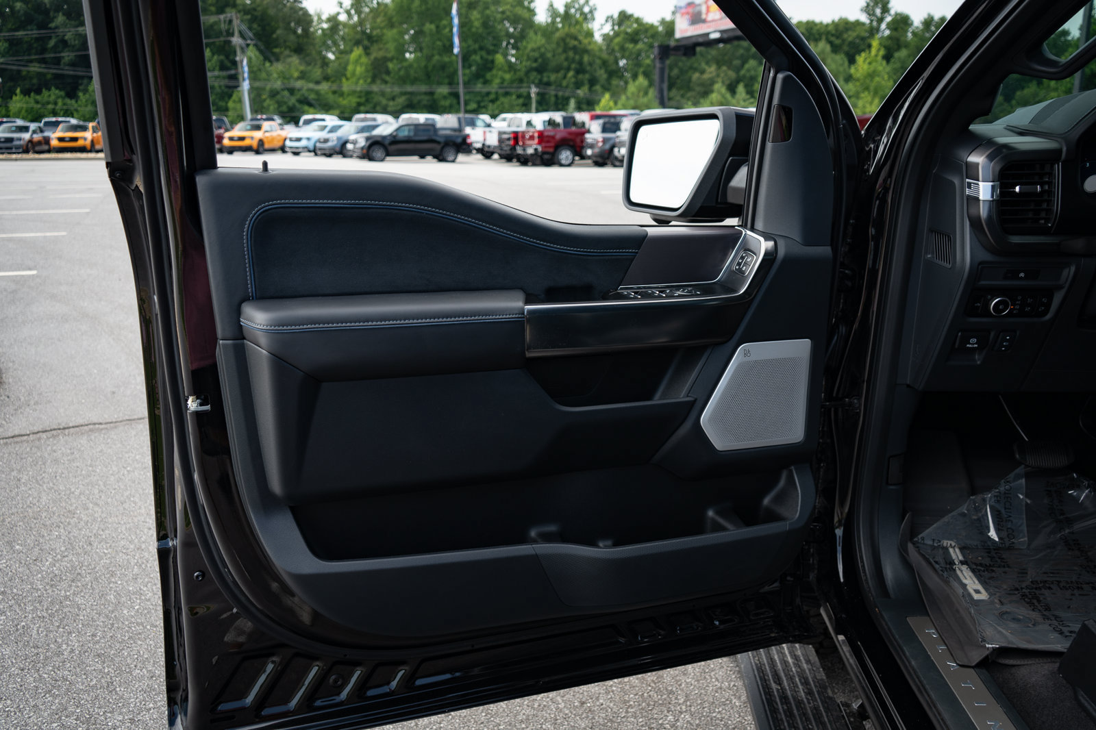 Used 2025 Ford F150 Platinum w/ Equipment Group 702A High AWD/4WD image 34