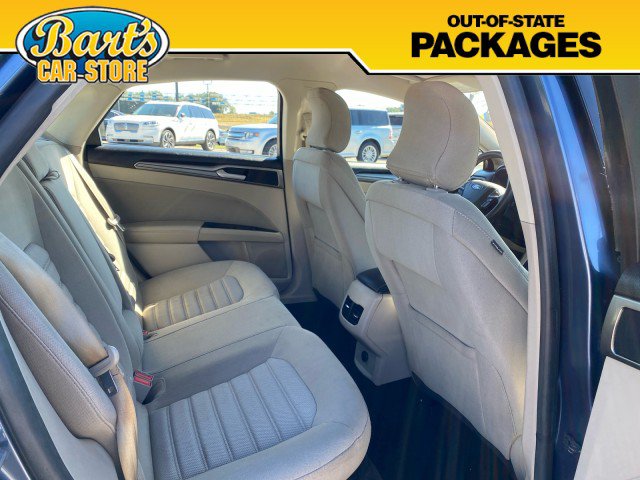 Used 2018 Ford Fusion SE w/ Fusion SE Technology Package FWD image 9
