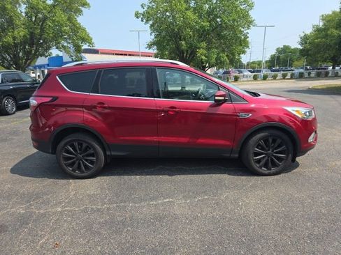 Used 2017 Ford Escape Titanium FWD image 8