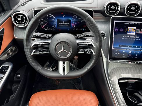 Used 2023 Mercedes-Benz GLC 300 4MATIC image 33