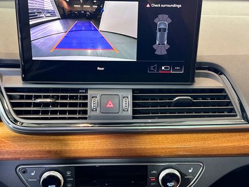 Used 2023 Audi Q5 e Premium image 14