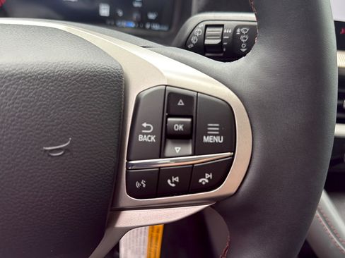 New 2026 Ford Explorer Active w/ Active Comfort Package RWD image 26