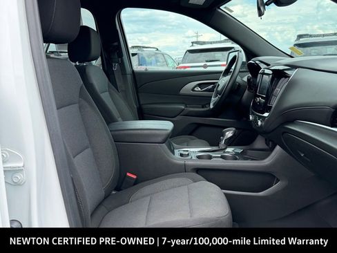 Used 2023 Chevrolet Traverse LT FWD image 24