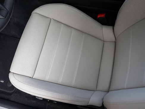 Certified 2025 Porsche Panamera 4 image 26