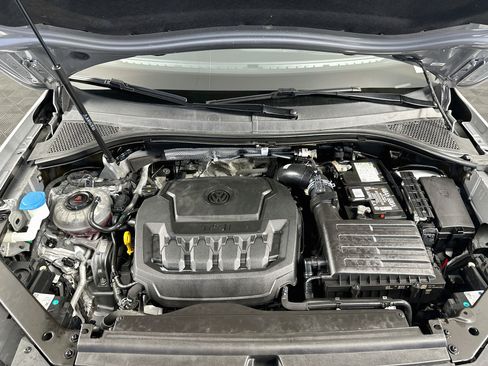Used 2023 Volkswagen Tiguan SE R-Line FWD image 35