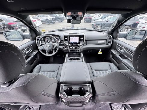 New 2026 RAM 1500 4x4 Crew Cab image 25