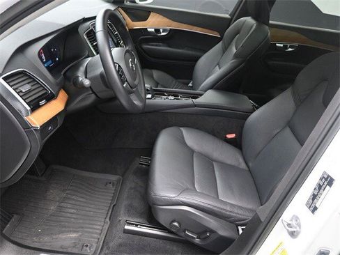 Certified 2023 Volvo XC90 B6 Plus w/ Protection Package Premier image 18