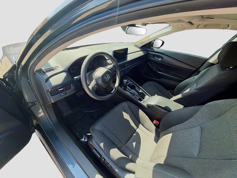 Used 2023 Honda Accord EX image 9
