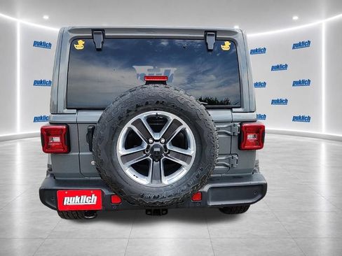 Used 2019 Jeep Wrangler Unlimited Sahara AWD/4WD image 4