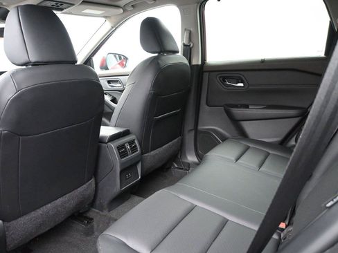 Used 2023 Nissan Rogue SV w/ SV Premium Package AWD/4WD image 12