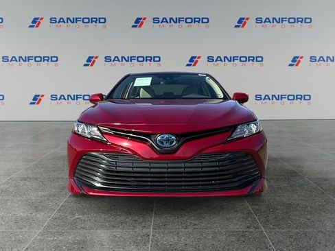 Used 2020 Toyota Camry LE image 8