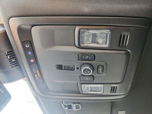 Used 2025 Chevrolet Tahoe Premier AWD/4WD image 26