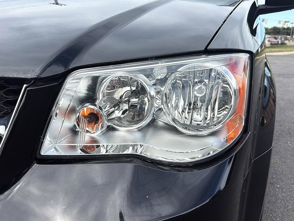 Used 2019 Dodge Grand Caravan SXT FWD image 20