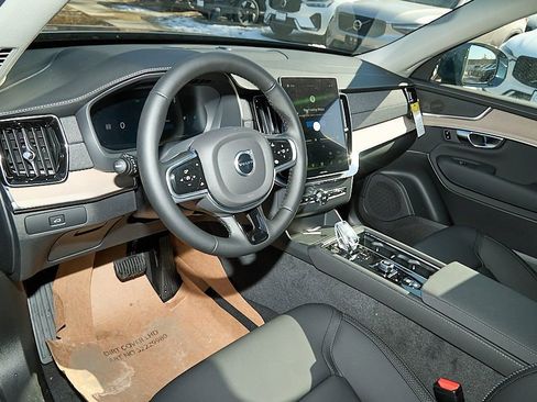 New 2026 Volvo XC90 B5 Plus w/ Protection Package image 12