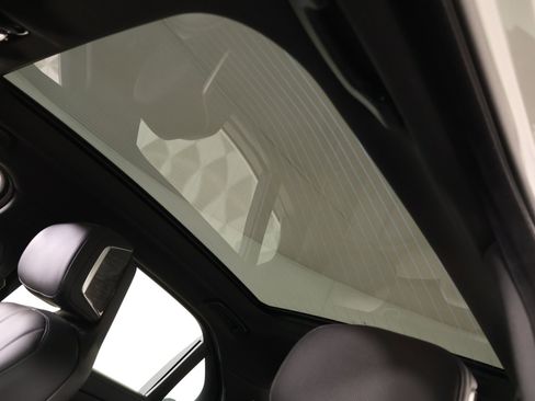Certified 2023 BMW 740i RWD image 16