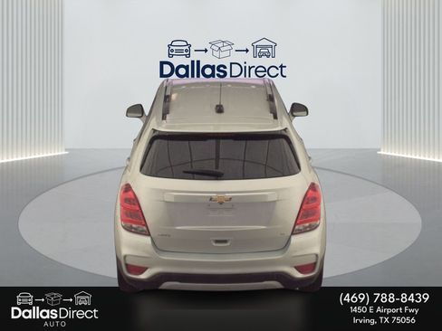 Used 2020 Chevrolet Trax LT w/ LT Convenience Package image 7