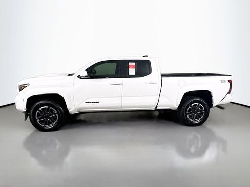 New 2025 Toyota Tacoma TRD Sport image 8