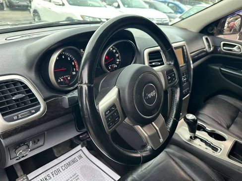 Used 2012 Jeep Grand Cherokee Laredo RWD image 11