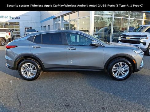 Used 2025 Buick Envista Preferred w/ Convenience I Package image 11