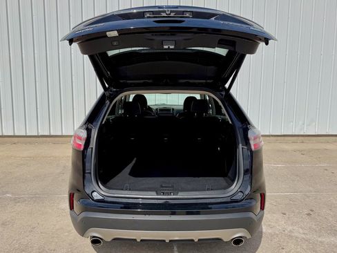 Used 2019 Ford Edge Titanium w/ Equipment Group 301A image 16