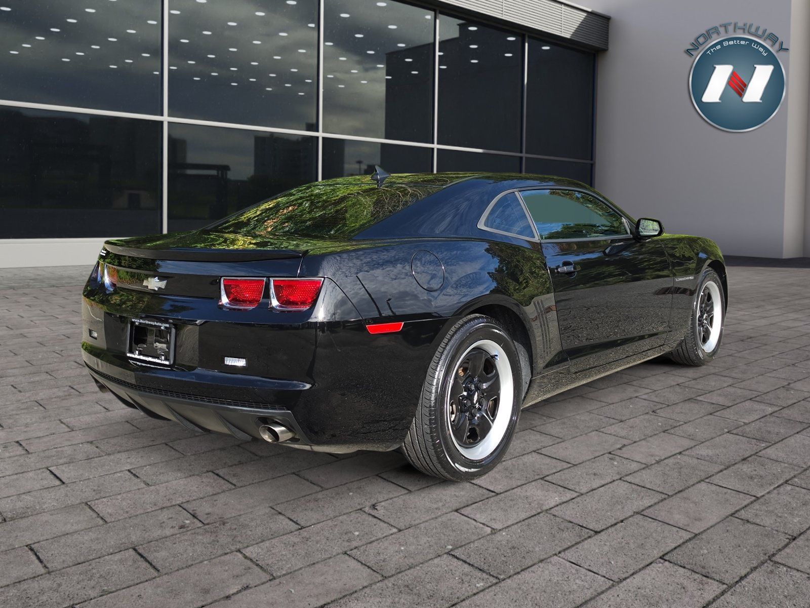 Used 2013 Chevrolet Camaro LS RWD image 5