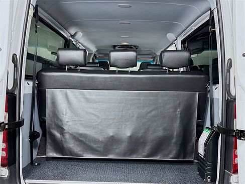 Used 2016 Mercedes-Benz Sprinter 2500 image 22