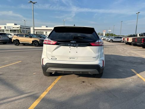 Certified 2024 Ford Edge SEL w/ Convenience Package AWD/4WD image 8