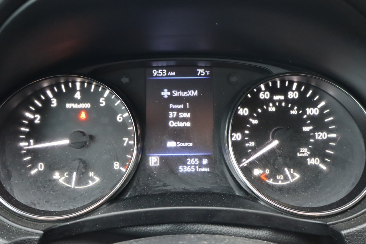 Used 2021 Nissan Rogue Sport SV FWD image 9