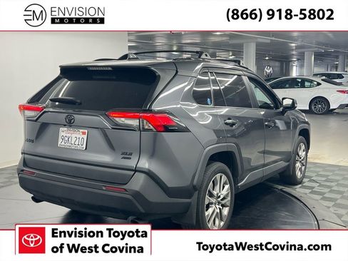 Used 2023 Toyota RAV4 XLE Premium image 4