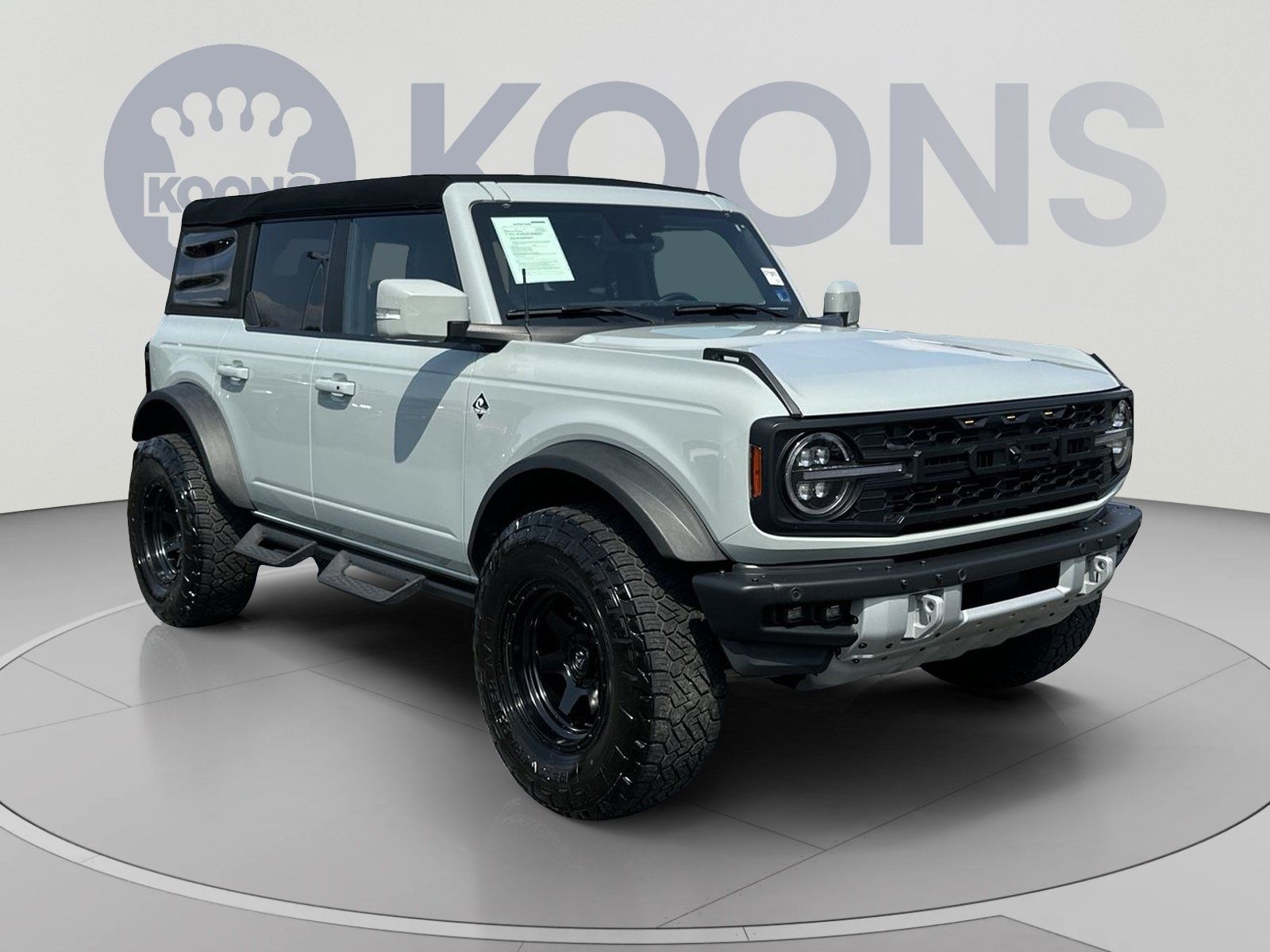 Used 2023 Ford Bronco Outer Banks w/ Sasquatch Package AWD/4WD image 2