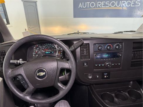 Used 2014 Chevrolet Express 2500 LS image 38