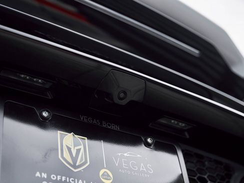 Used 2020 Lamborghini Huracan EVO image 13