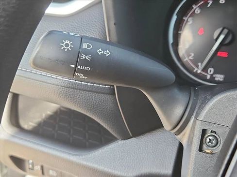 Used 2025 Toyota RAV4 XLE FWD image 15