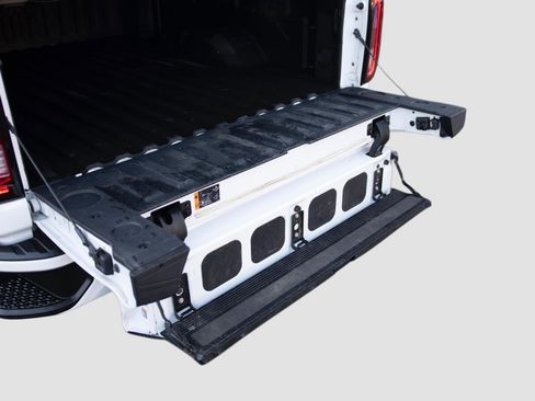 Used 2020 GMC Sierra 2500 AT4 w/ Technology Package image 22