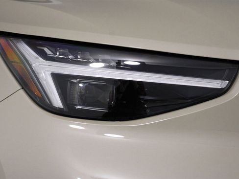 Used 2026 Volvo XC40 B5 Ultra w/ Climate Package image 26