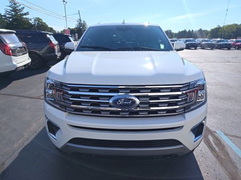 Used 2021 Ford Expedition Limited AWD/4WD image 3