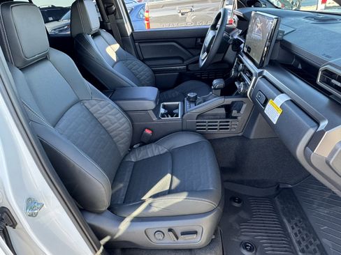 New 2025 Toyota 4Runner TRD Off-Road Premium image 8