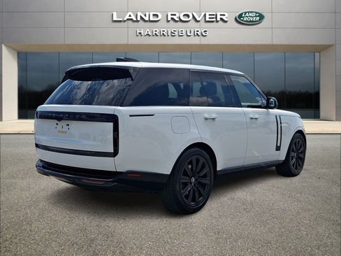 Used 2025 Land Rover Range Rover SE AWD/4WD image 7