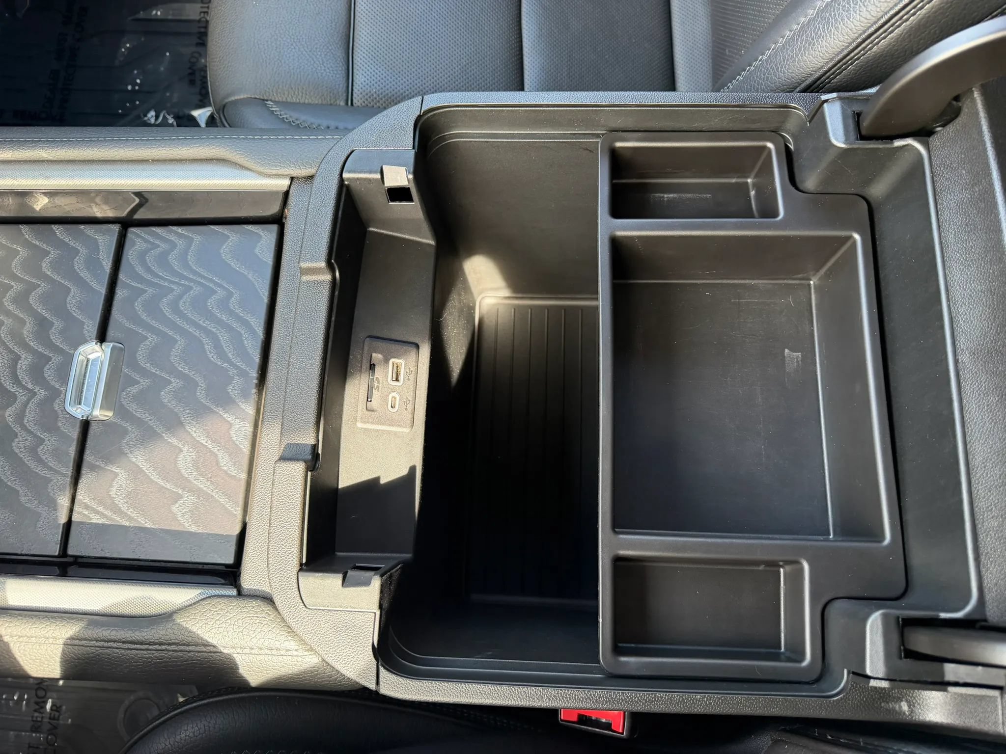 Used 2021 GMC Yukon Denali AWD/4WD image 29