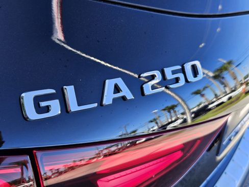 New 2025 Mercedes-Benz GLA 250 image 18