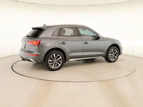 Certified 2023 Audi Q5 2.0T Prestige AWD/4WD image 7